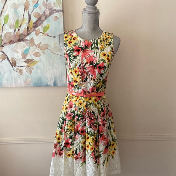TOMMY HILFIGER 🪸💛FLORAL💛🪸 BELTED SLEEVELESS DRESS SIZE 2 🌟LIKE NEW🌟 - Picture 12 of 13